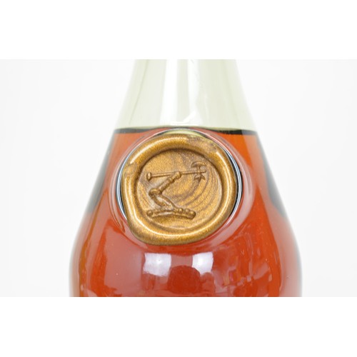 156 - One bt Hennessy VSOP Fine Champagne cognac,70cl,40%,1970s.