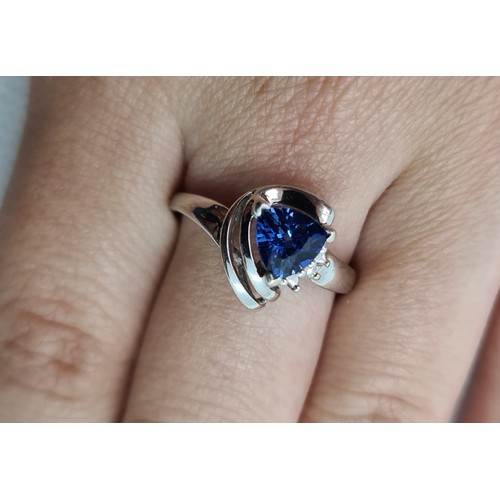 33 - 10ct white gold tanzamite ring, size O