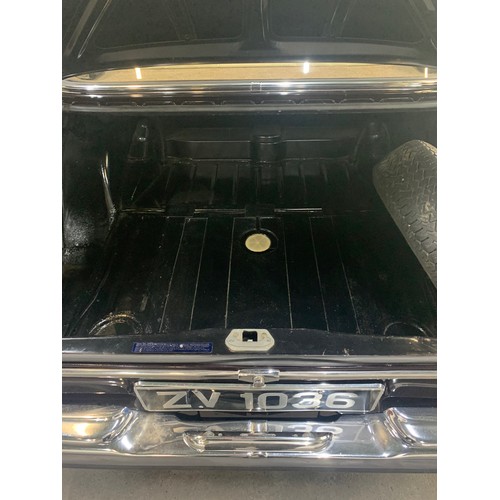 6 - Mercedes 250 S (2.5L), 1967, Auto, 4 door saloon, showing 60,000 miles, dark burgundy with light bei... 