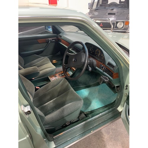 22 - MERCEDES 300SE, (W126 MODEL), 1987, FORREST GREEN, GREY/GREEN VELOUR. VERY CLEAN CAR, NCT 06/22, TAX... 