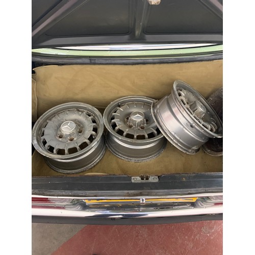 18 - Mercedes SL280 1983, rare vintage/thistle green with cream leather seats. 130k miles. Dry stored for... 