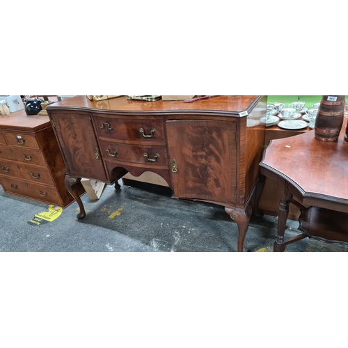 662 - Tiger mahogany Edwardian bow fronted sideboard. Nice piece in very good order.