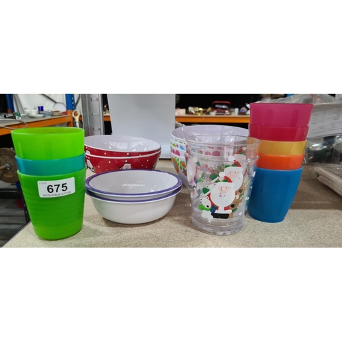 675 - Selection of Plastic cups and bowls