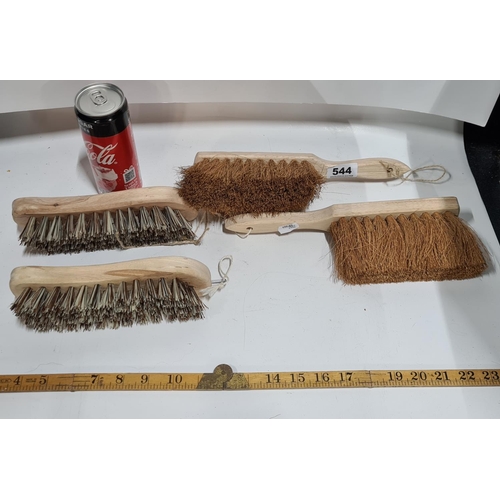 544 - Set of 4 hard cleaning brushes.