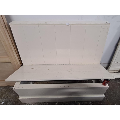 560 - Nice wooden good quality bench with lift up storage.