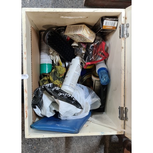 543 - Lift up work box full of cleaning supplies. Mostly shoe cleaning and furniture and silver cleaning i... 