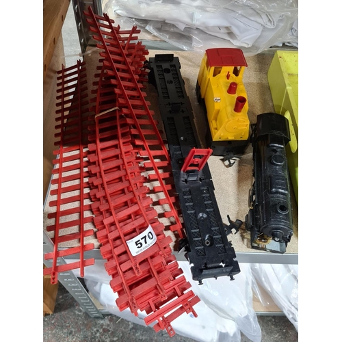 570 - Vintage train set with metal engines and carriage.