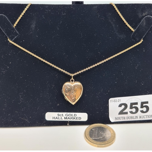 255 - 9ct gold heart antique locket / chain