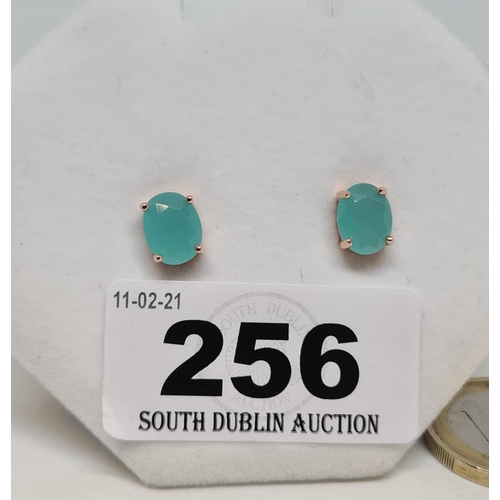 256 - Pair 9ct gold light green ear rings