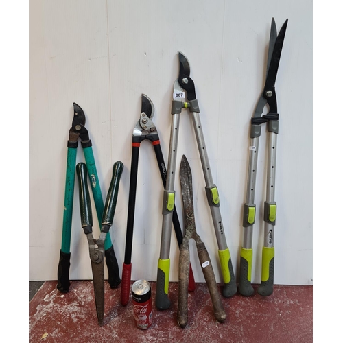 87 - 6 Garden items for pruning and trimming.
