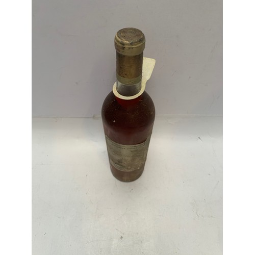 83 - Chateau  d'Yquem Lur - Saluces 1950  1 x Bottle (label wear)
Average price per bottle on wine-search... 