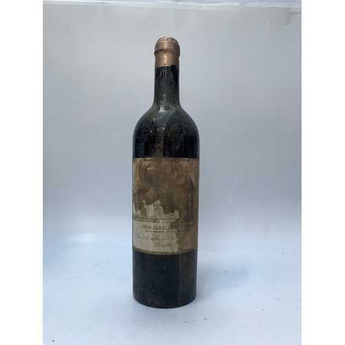 58 - Chateau Haut Brion, 1918. Extremely rare 1 x Bottle
Label dis-coloration, good ullage. Avg price pb ... 