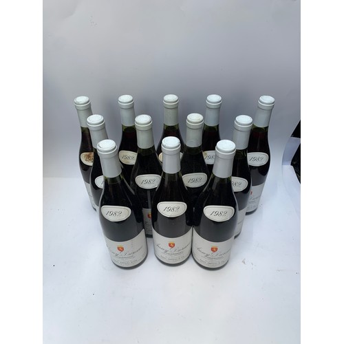 60 - Auxey-Duresses Ecusseaux 1982 Burgundy 12 x bottles. Avg price pb on idealwine.com is €35