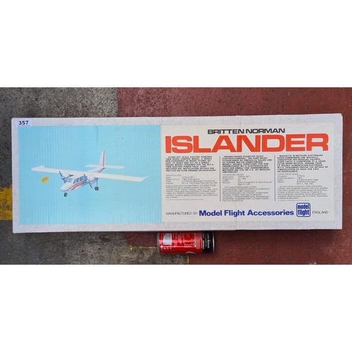 357 - Britten Norman, Islandder. Medium size box.wing span-50