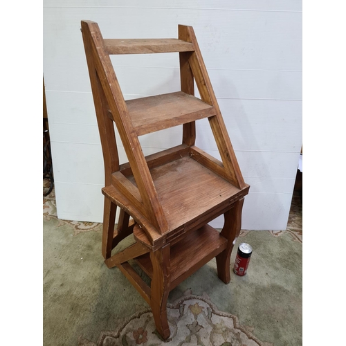 462 - Vintage metamorphoc step ladder / chair