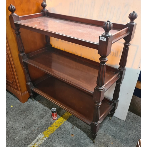 542 - Victorian mahogany 3 tier dumb waiter, Nice example very functional piece of furniture.