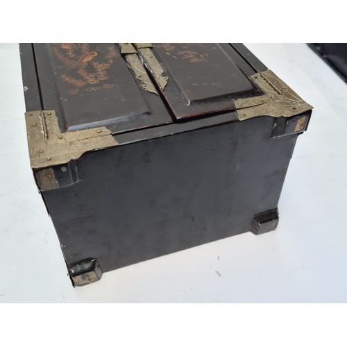 148 - Japanese lacquered vintage brass bound 5 drawer jewelry box with 5 drawers. Super piece.