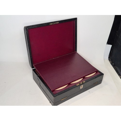 389 - Super Victorian Leather writing box in beautiful condition, with paper blotter, ivory writing implem... 