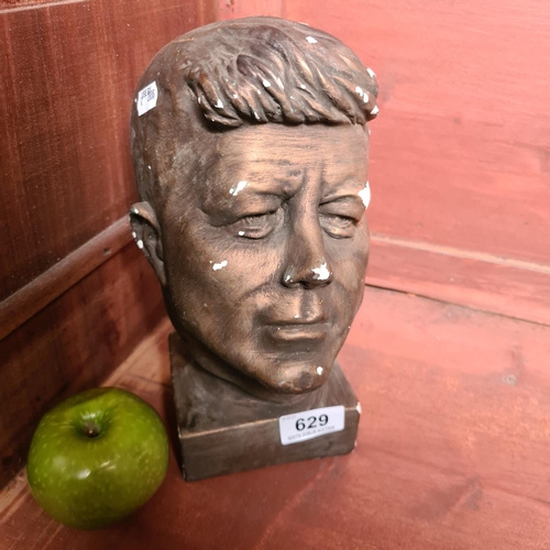 629 - Bust of JFK. By Bautau Universal Statuary, Chicago 22.