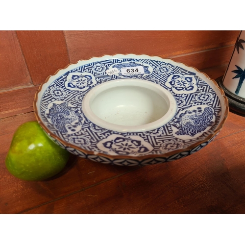 634 - Blue and white, hand painted Chinese bowl.