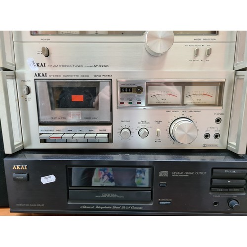 412 - Akai, complete integrated stereo-system, including turn-table (with clean stylus), headphones, casse... 