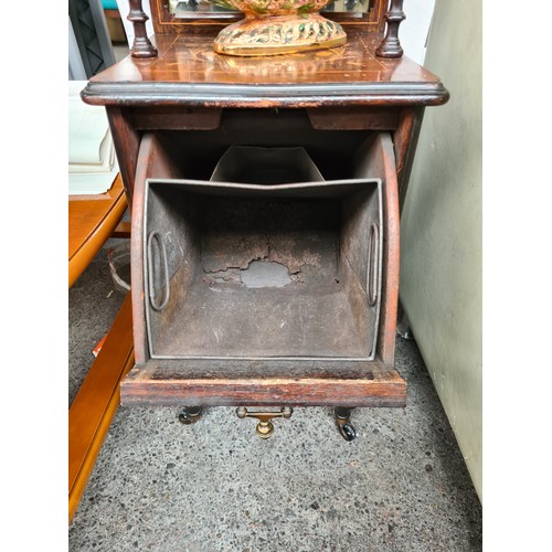 560 - Stunning Victorian highly inlaid Mirrored Music cabinet with lovely turned supports in super conditi... 