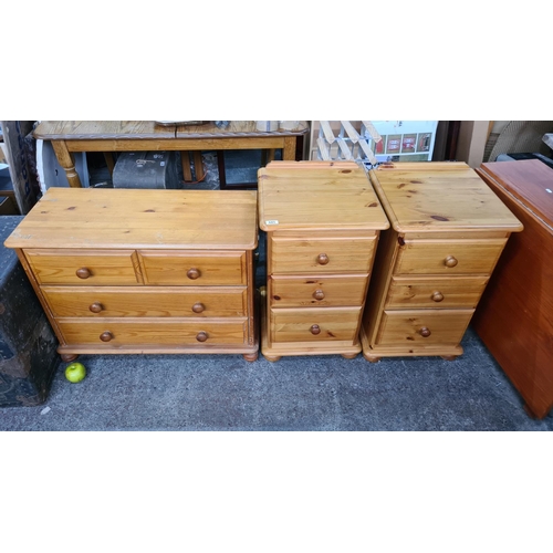 685 - Pair of pine bedside cabinets and a chest of drawers.  Handy set.