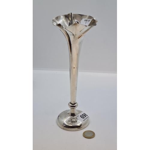 698 - Super quality tall bud vase. Sterling Silver with London hall marks. May be weighted 246g