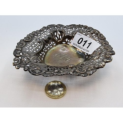 11 - Silver heart design bonbon dish with lattice designed rim on three ball feet. Birmingham, 1895. Weig... 