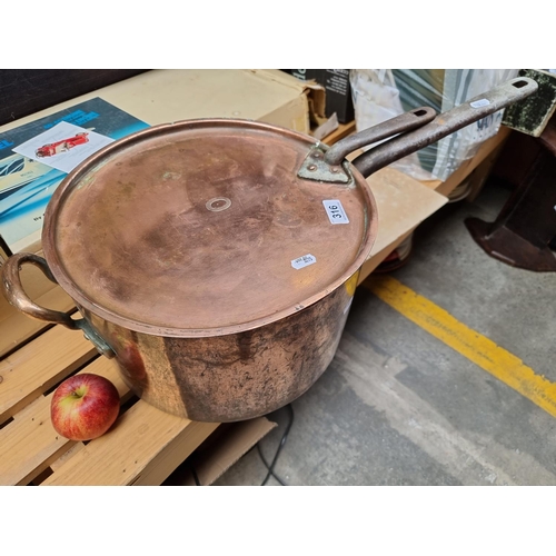 316 - Huge antique copper pot and Lid, Heavy super quality.