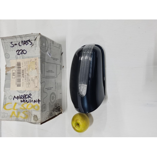 370 - Mercedes S220 complete left hand side electric mirror with motor and case (no mirror glass). Case is... 