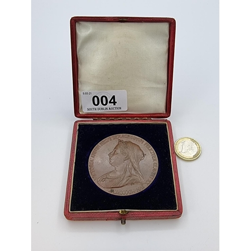 4 - Victorian bronze medallion with Queen Victoria in presentation case