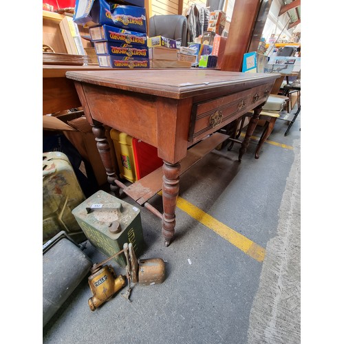 447 - Nice Edwardian side table with 2 drawers, turned legs with stretcher base