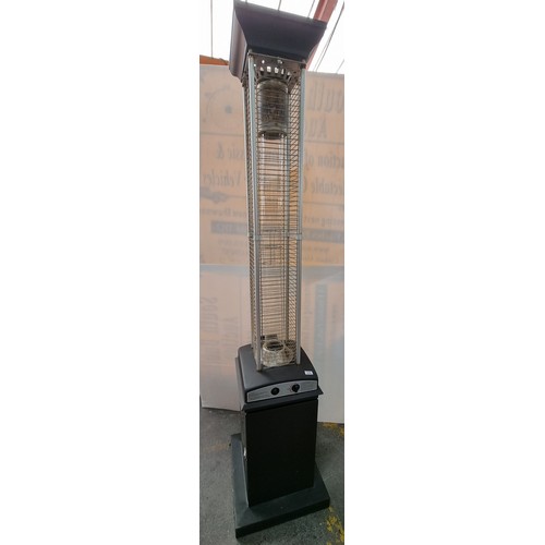 570 - No reserve : Please read This super large patio heater cost €750 according to vendor comes with a fu... 