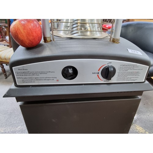 570 - No reserve : Please read This super large patio heater cost €750 according to vendor comes with a fu... 