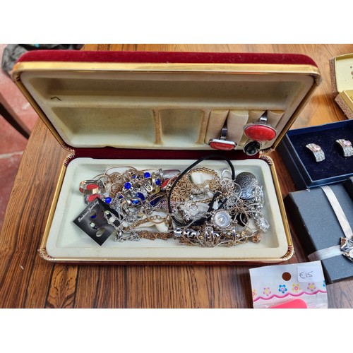 720 - Good size bag of vintage costume jewellery Inc lots of boxed items gem set earrings, Lots of good st... 