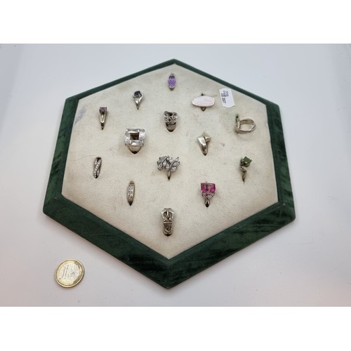 438 - Tray of 14 very good Sterling Silver rings Inc buckle and gem set examples.