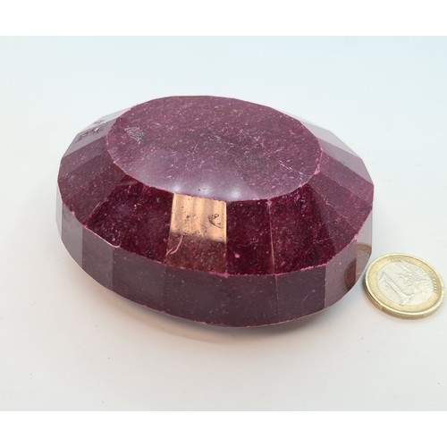 713 - Huge natural ruby 2600 cts in an Oval cut. With cert, natural stones of this size are very rare