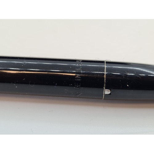 434 - A Sheaffer fountain pen together with unmarked ballpoint pen, in Sheaffer box (2).