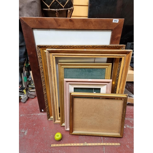 294 - 6 Frames of Varying Sizes including a Gilt Frame