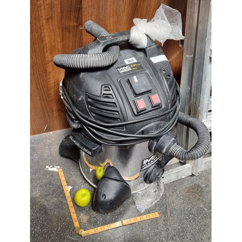 Lot 302       