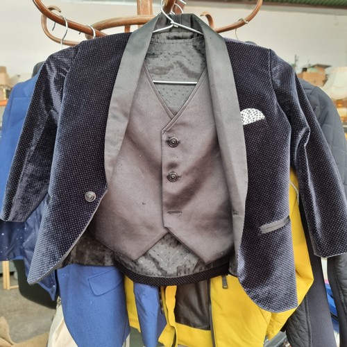 582 - A Very Large Collection of Men's, Women's and Children's clean Clothing including Formalwear and Out... 