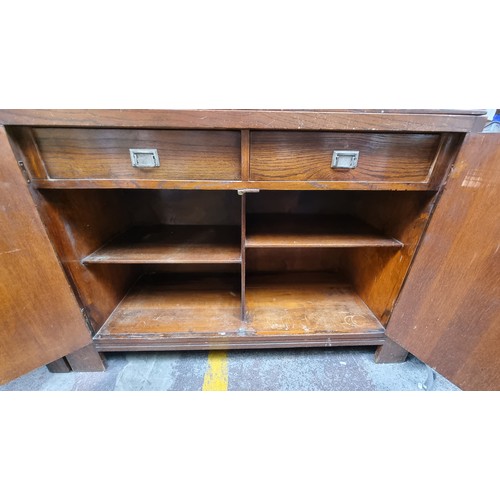544 - A lovey art deco sideboard with two cabinets. Mm: 92cm x 138cm x 48cm. A heavy quality item with sma... 