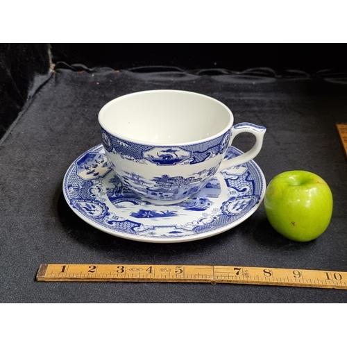 108 - Beautiful Spode 'Blue Room - Gothic Castle', Grande cup and saucer, 0.6L/20oz. With original box.