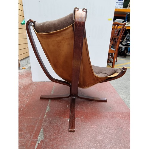 281 - Super designer Suspension  Falcon chair by Sigurd Resell. One on the four legs has been repaired but... 