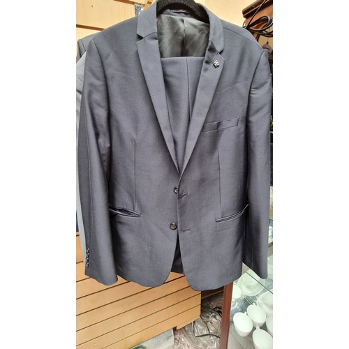 273 - 2 sports jackets and 6 two piece suits. Italian madevery fine quality wool in excellent condition. E... 