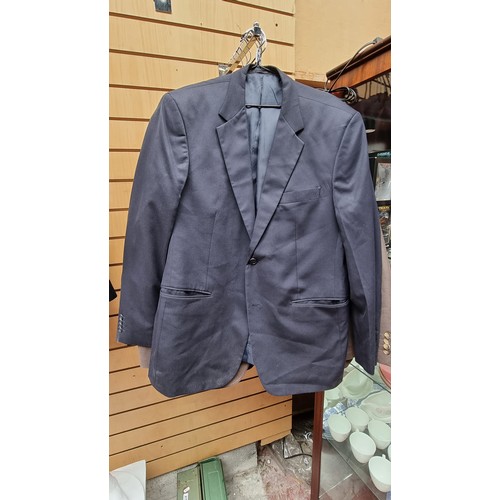 273 - 2 sports jackets and 6 two piece suits. Italian madevery fine quality wool in excellent condition. E... 