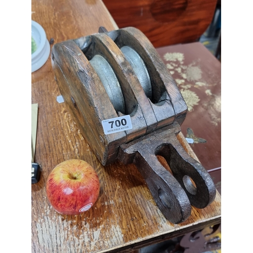 700 - Fabulous antique wooden ships pulley. Great looking piece.