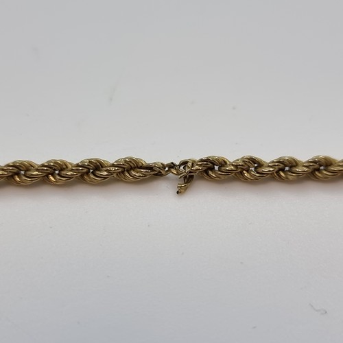 2 - A 9 Carat Gold Link Rope Chain. 40cm In Length and Weighs 2.7 Grams