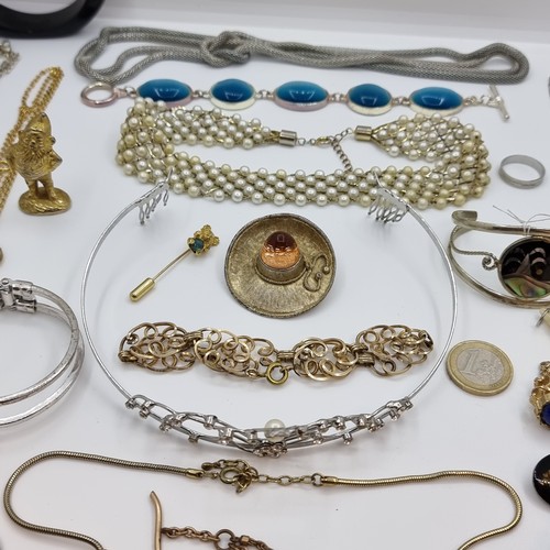 36 - A Large Box of Dealer Stock High Quality Costume Jewellery all Sorted and Bagged. Lots of Great Bits... 